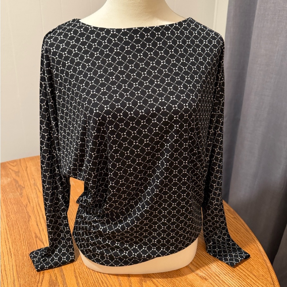 Elegant Black and White Women's Top